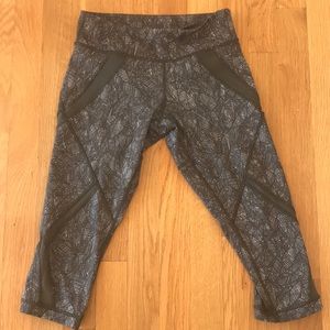 Lululemon crop leggings